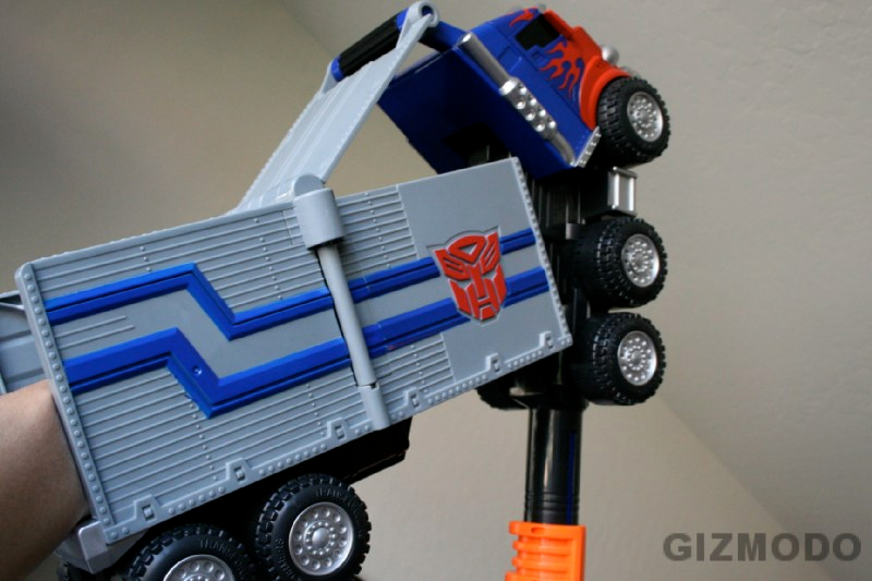 Illustration for article titled Optimus Prime Voice-Changing Helmet and Battle Blaster Review
